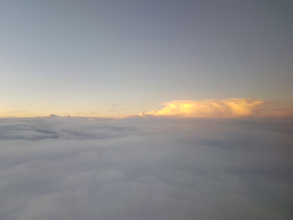 Über den Wolken